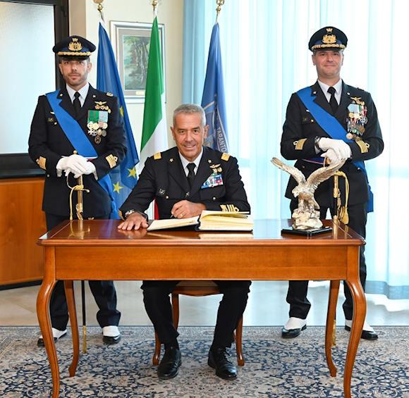 Taranto cambio al vertice della Scuola Volontari dell Aeronautica